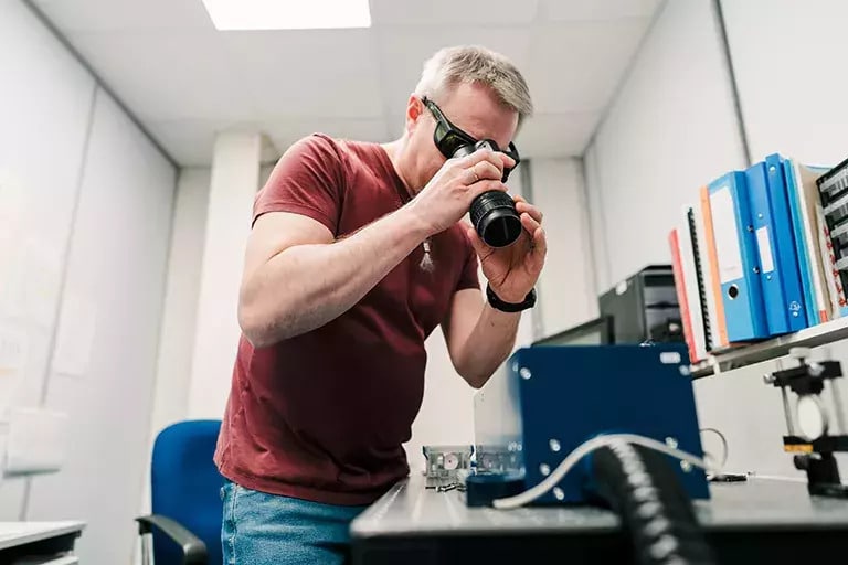 spectrum tech doing maintenance
